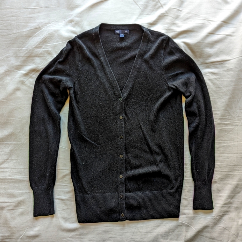 Gap black cardigan sweater